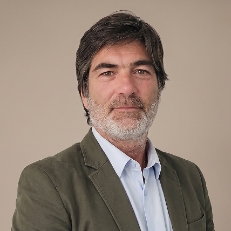 Lic. Juan Cruz CABRERA - Licenciado en Marketing